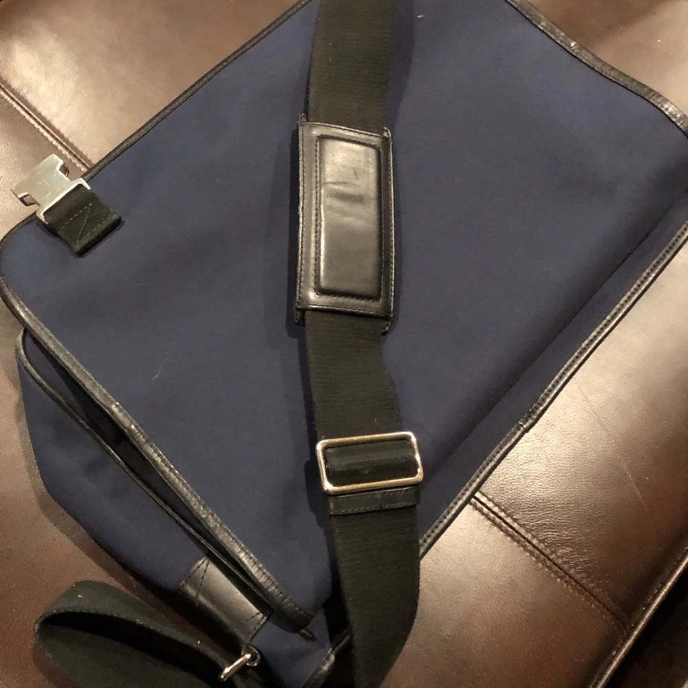 Coach Messenger Bag - Picture 3 of 13